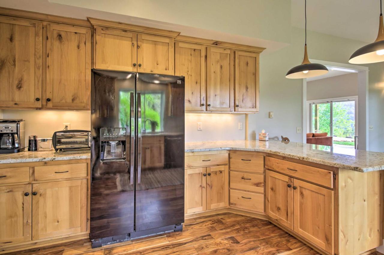Lovely Canyon View Apartment With Patio And Yard Silverton Extérieur photo